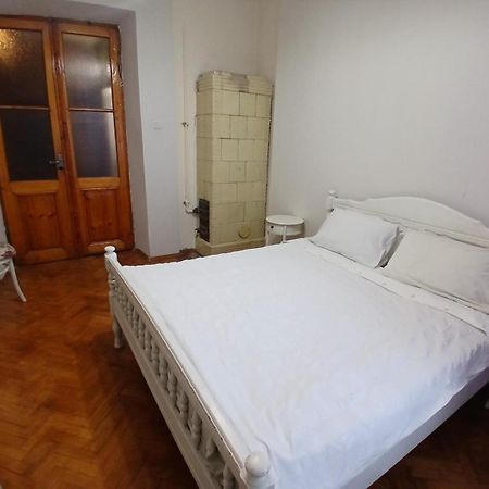 Бюджетная Квартира На Леси Украинки Lviv Dış mekan fotoğraf