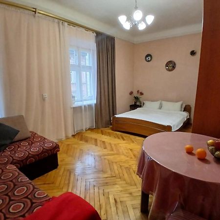 Бюджетная Квартира На Леси Украинки Lviv Dış mekan fotoğraf